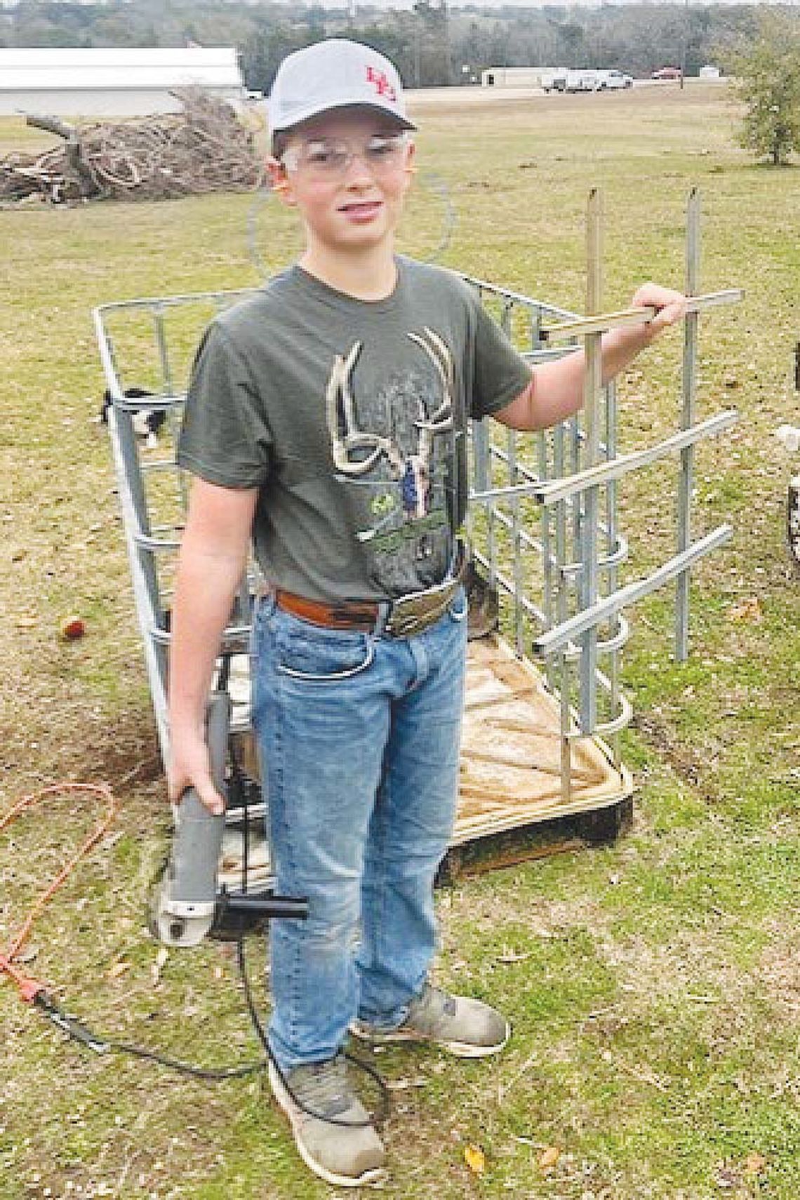 Cason Cody takes on 4-H community service project