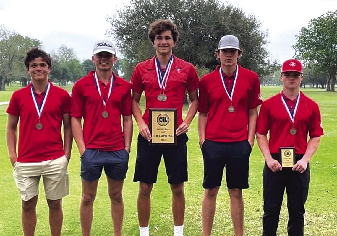 Columbus boys and girls golf win district titles