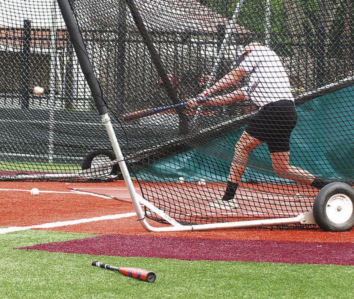 Fayetteville baseball gets some good reps in at practice