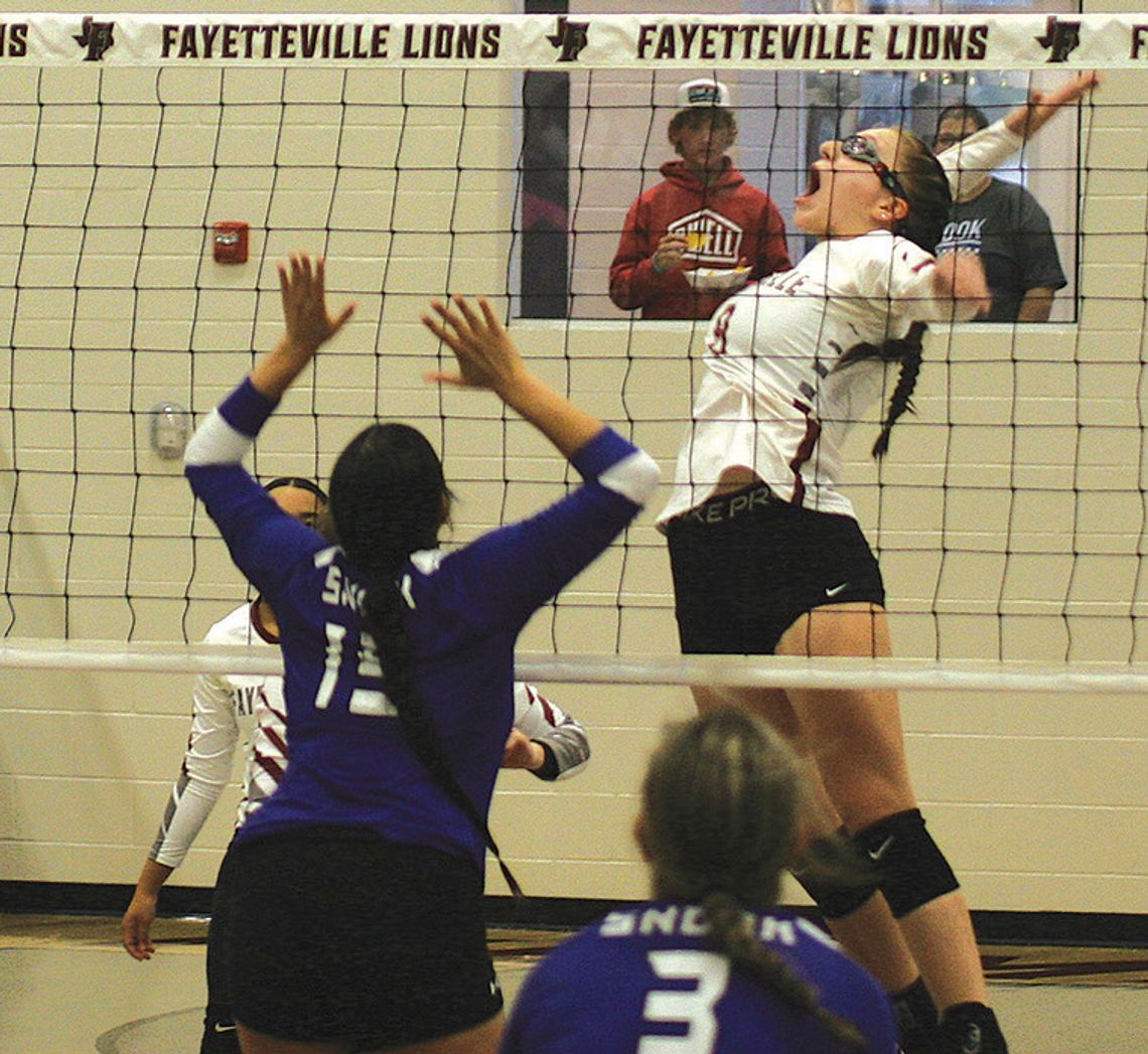 Fayetteville gets solid win vs Snook in volleyball