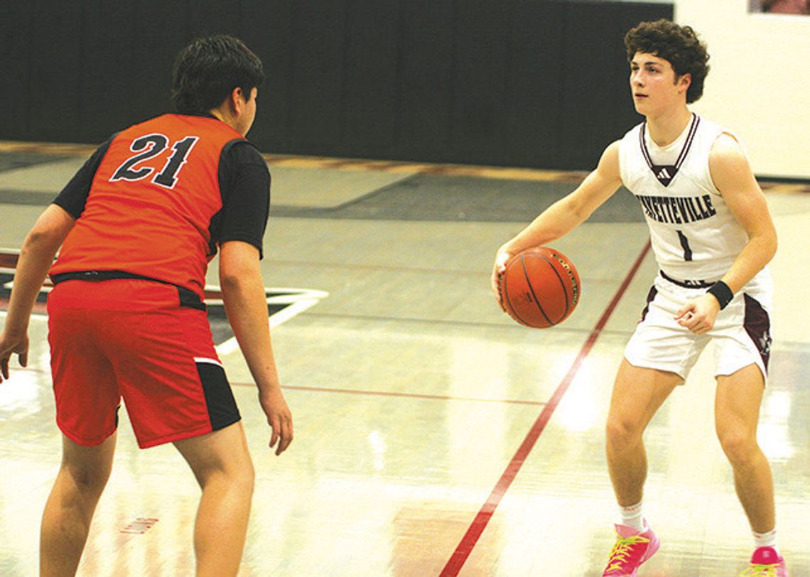 Fayetteville Lion hoops clobbers Buckholts; sets national three-point record