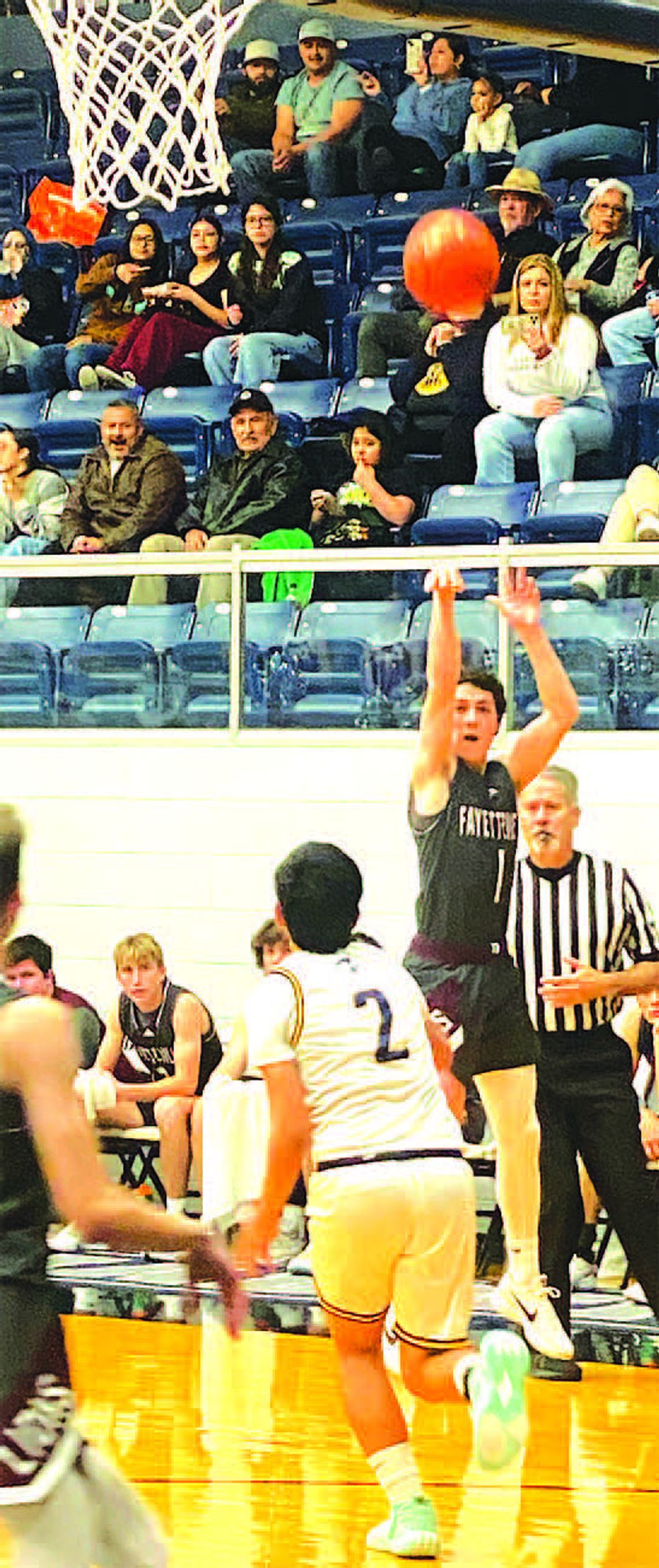 Fayetteville stomps Lasara in boy's basketball