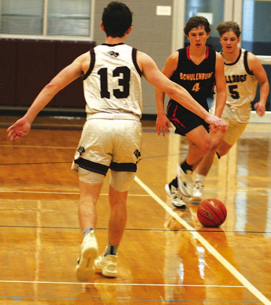 Flatonia gets past Schulenburg boys hoops