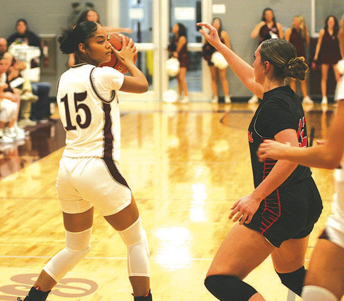 Flatonia girl’s basketball has their way vs Schulenburg Flatonia girl’s basketball has their way vs Schulenburg