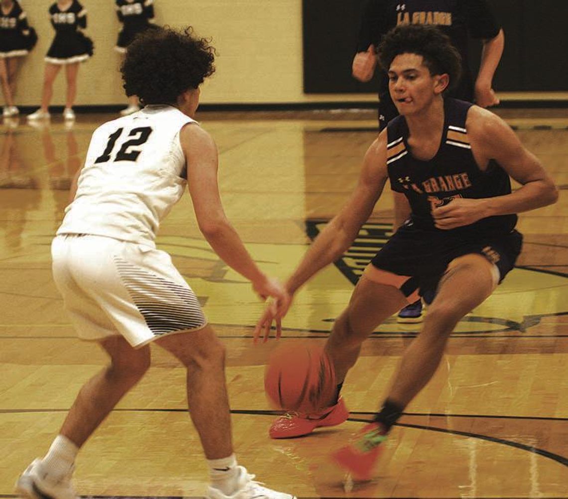 La Grange smacks Giddings in boy’s hoops