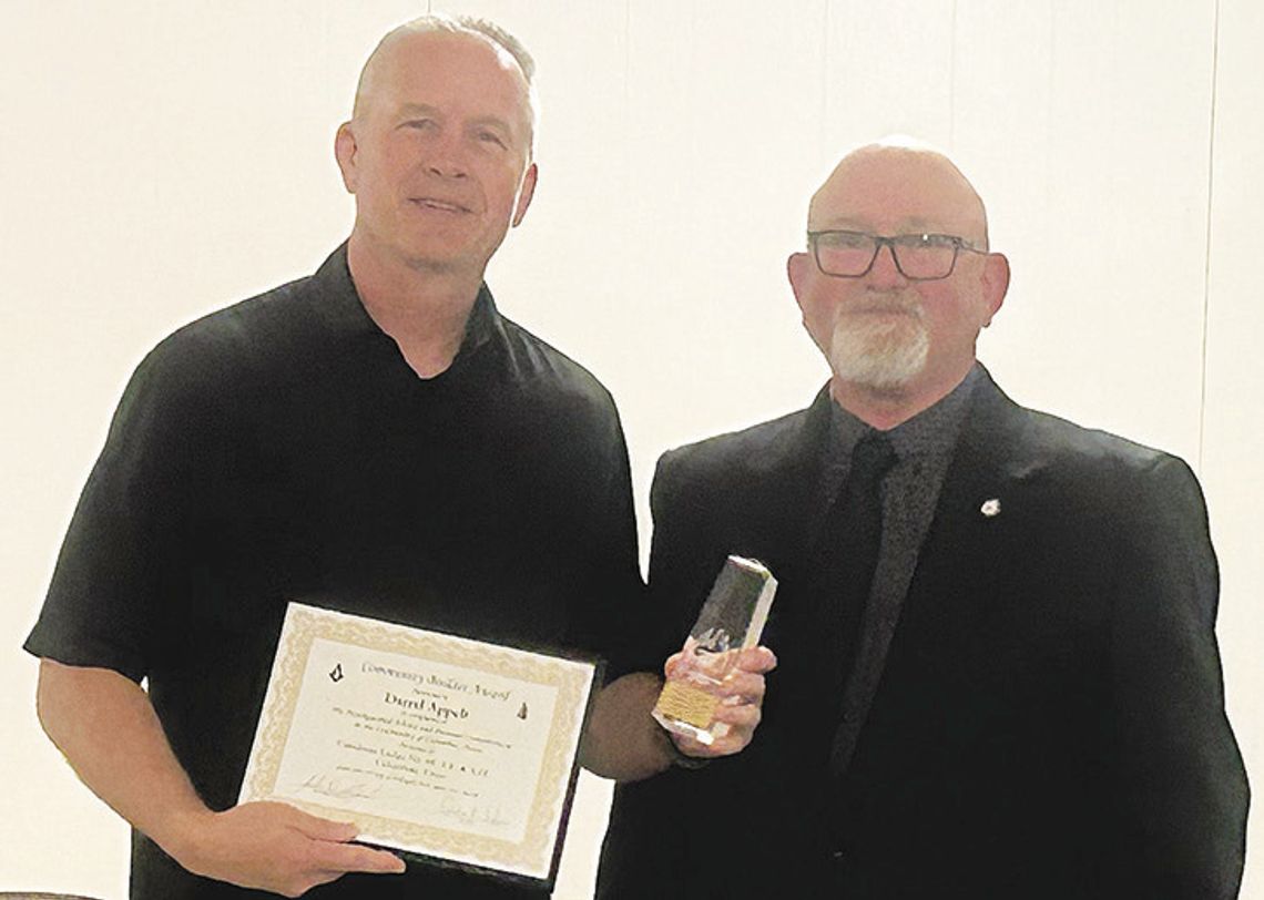 Radio personality Darrel Appelt receives Community Builder Award