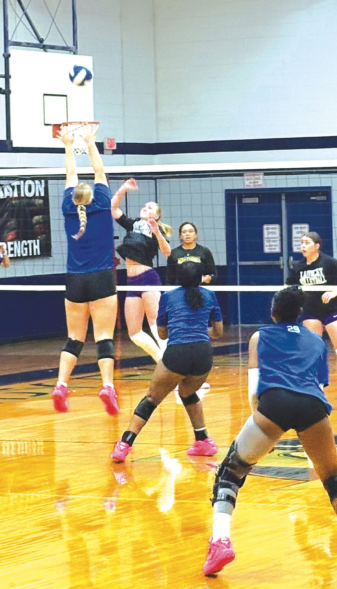 Rice and Weimar volleyball start season with scrimmage Rice and Weimar volleyball start season with scrimmage