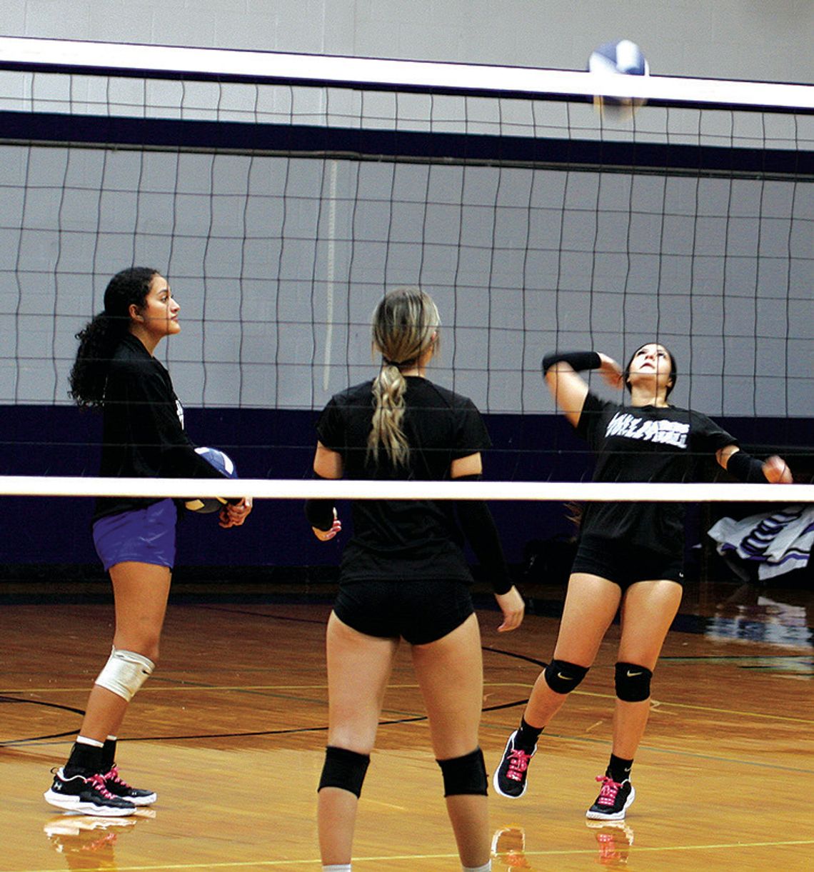 Rice volleyball sharpens up at practice