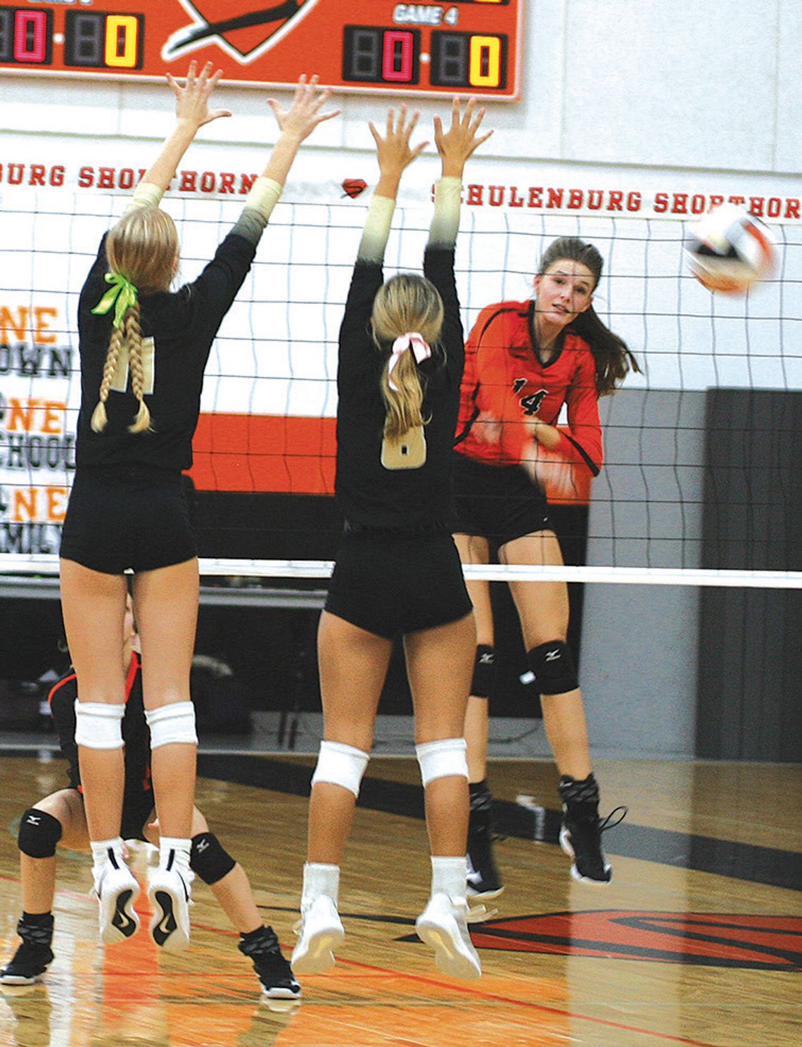 Schulenburg volleyball holds off RTC in four sets